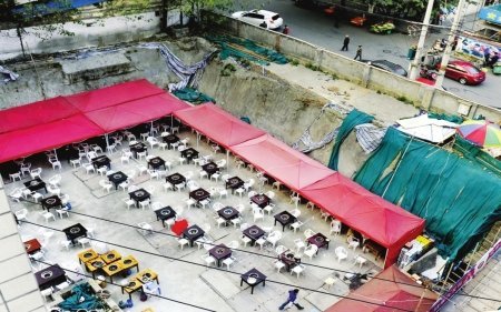 冬至生意火，餐馆在工地在建大坑摆80余张桌