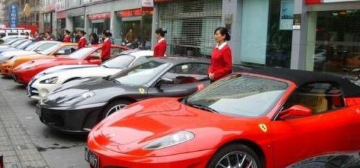 范冰冰成都开餐馆 价值逾亿豪车齐聚捧场