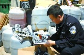 北京黑作坊用酒浆勾兑假洋酒 一个月卖千余箱