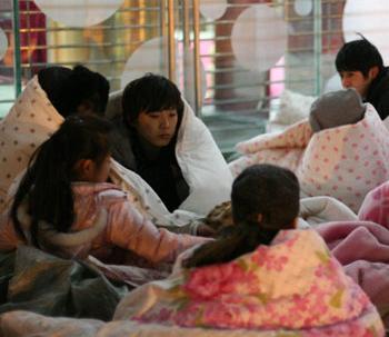 餐厅因租金纠纷起冲突 8人受伤