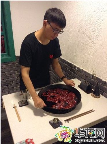 烤猪蹄卖火锅开餐馆来看三位重庆大学生的“筑梦”路