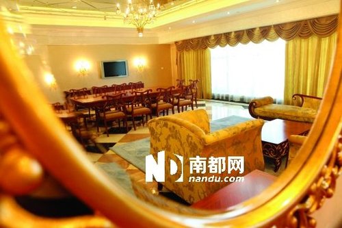 入会费为12万元的嘉华酒店牡丹会。 南都记者 刘媚