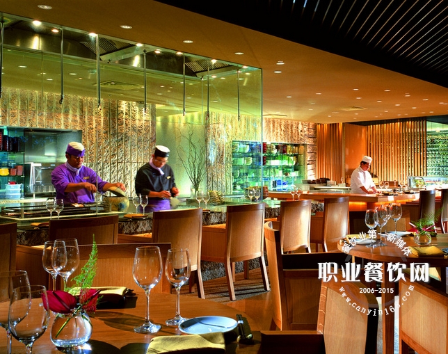 餐厅开业，餐费随意给，效果奇佳