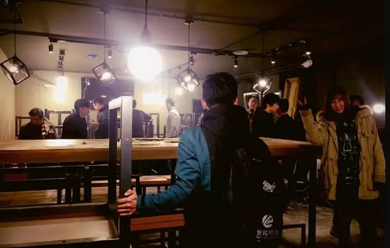 名牌大学生众筹200万开餐厅，结果玩大了！