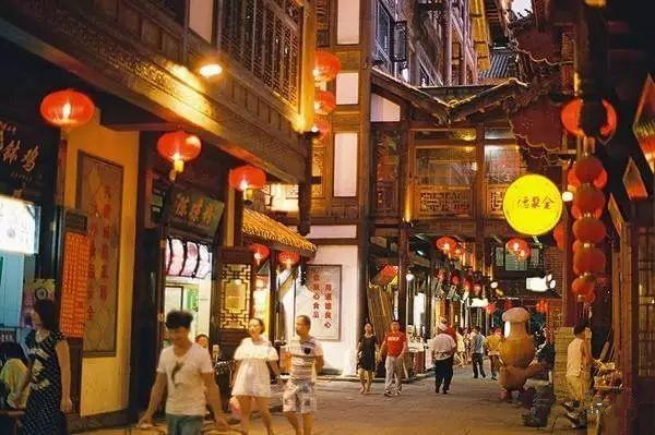 还在美食街选址的你，需要好好看看这篇