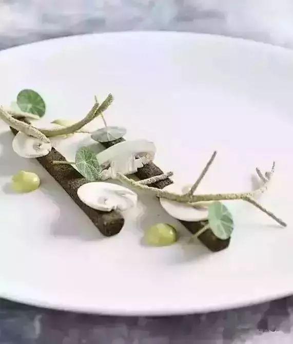 餐饮人一定要知道的摆盘用的花花草草