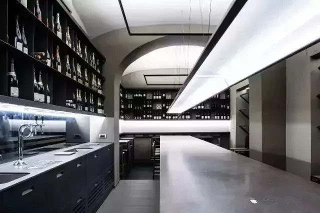 为什么灯光亮的餐厅反而生意不好？餐厅照明的门道你懂多少？