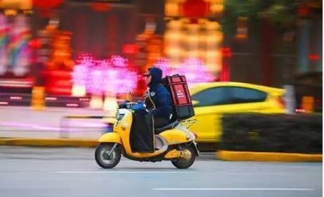 男子假冒外卖送餐员，三天诈骗1万多元