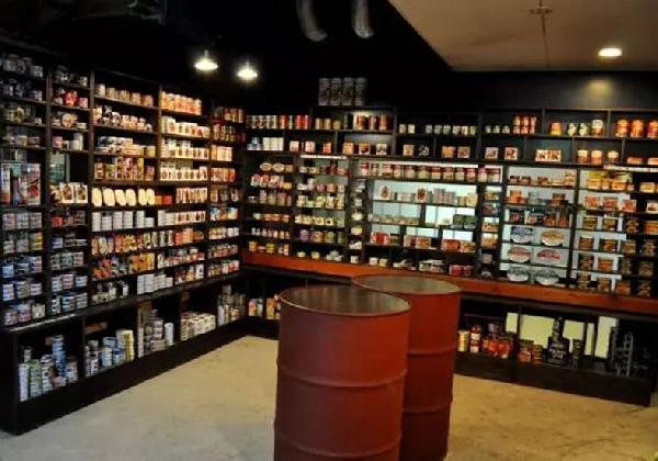 这家店没有餐厅，没有厨房，没有服务，竟然还开了50+家店