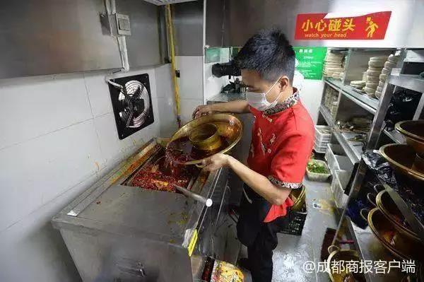 小龙坎3门店后厨问题曝光，这些问题也一并被暴露