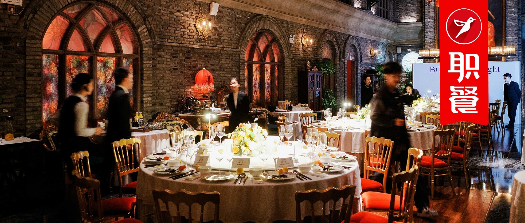 排队8小时，喜茶的一家新店炸翻茶饮圈！“茶饮+”跑出新模式？