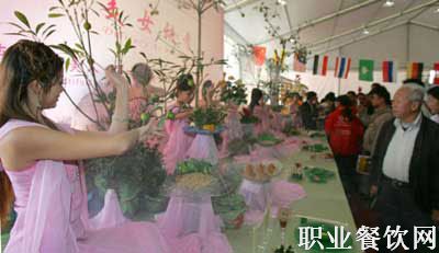 辽宁一家饭店推出女体盛 每套标价4600元(图)