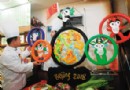 三厨师用上百斤蔬菜制成“奥运五环”雕塑
