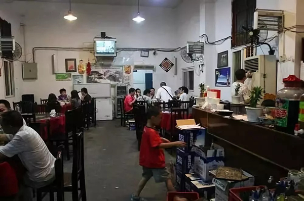 为什么你的连锁店，敌不过隔壁的夫妻小店？  