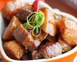 土豆红烧肉的做法